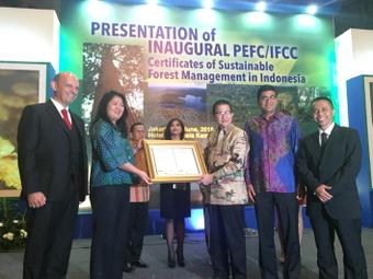 20150625 APRIL awarded Indonesias First PEFC Sustainable Forest Mgmt Certificate