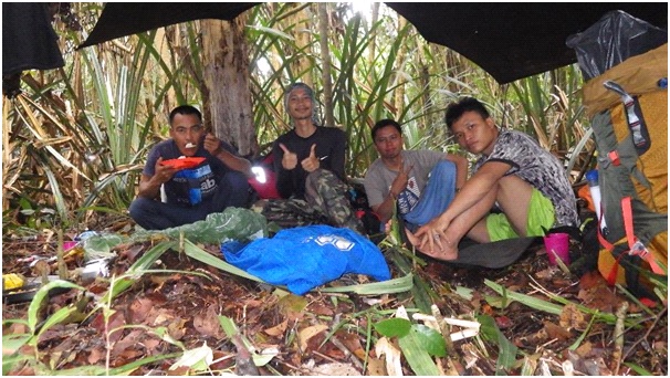 [Guest Blog] Behind the Scenes of Ecosystem Restoration: A Salute to the Field Teams working on Restorasi Ekosistem Riau (RER) by Dr Tony Whitten